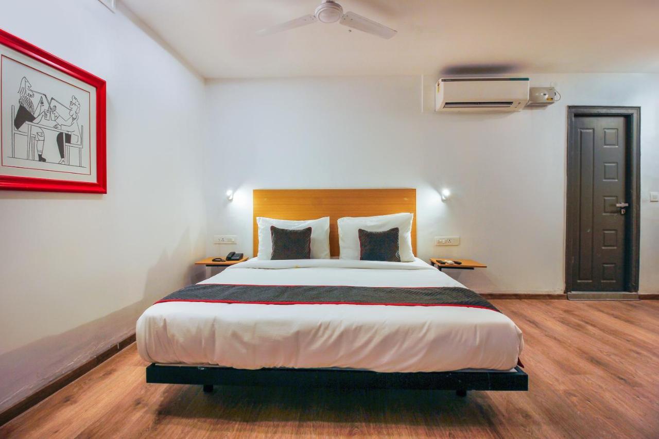 Super Townhouse Rcc Sunrise Hotel Hyderabad Exterior photo