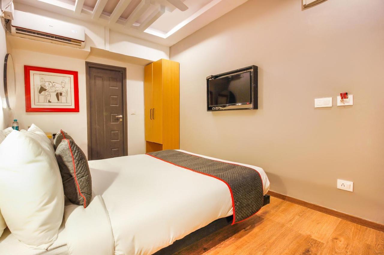 Super Townhouse Rcc Sunrise Hotel Hyderabad Exterior photo