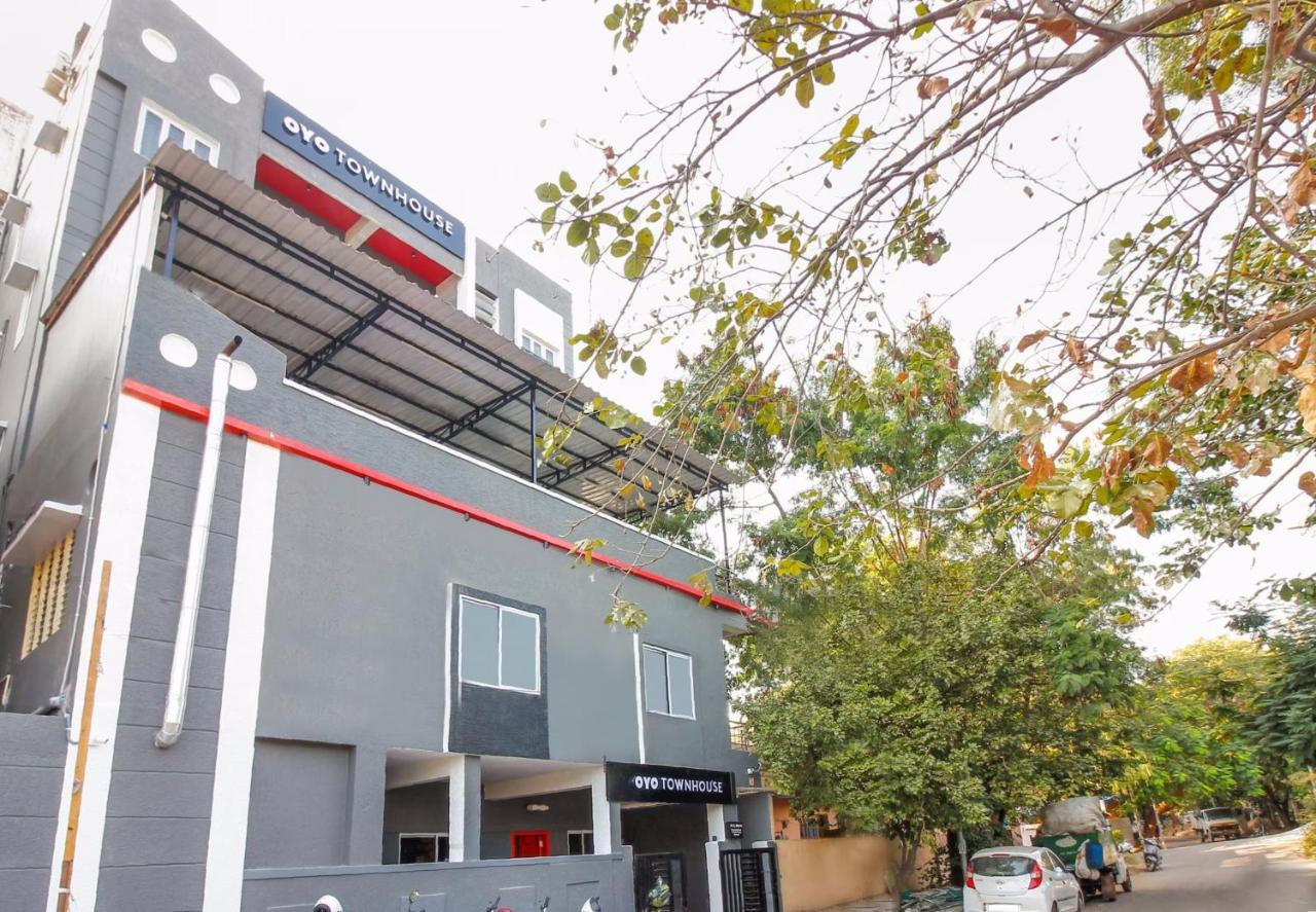 Super Townhouse Rcc Sunrise Hotel Hyderabad Exterior photo