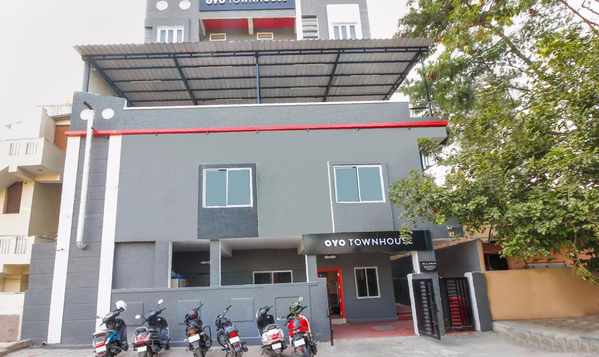 Super Townhouse Rcc Sunrise Hotel Hyderabad Exterior photo