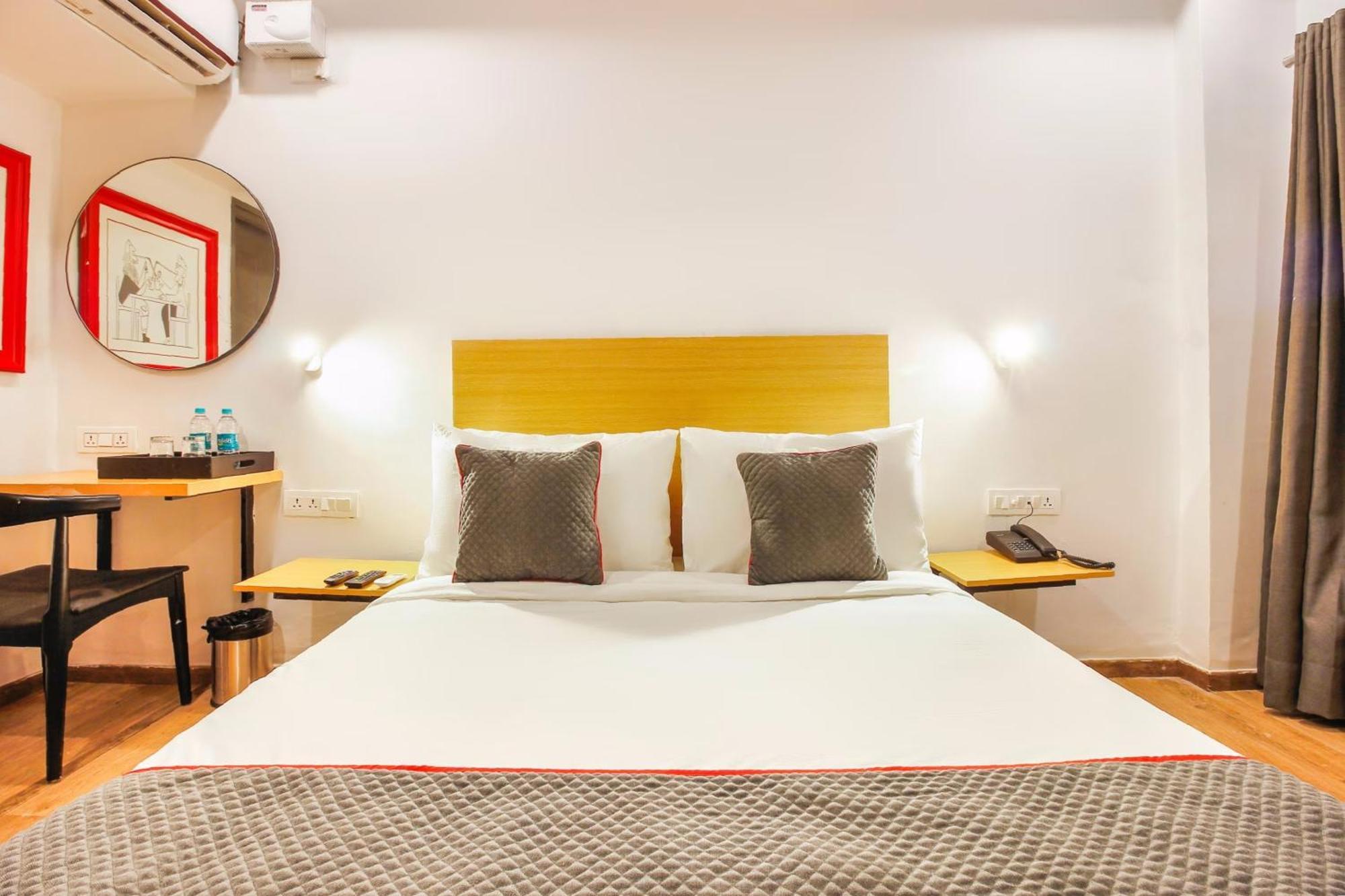 Super Townhouse Rcc Sunrise Hotel Hyderabad Exterior photo