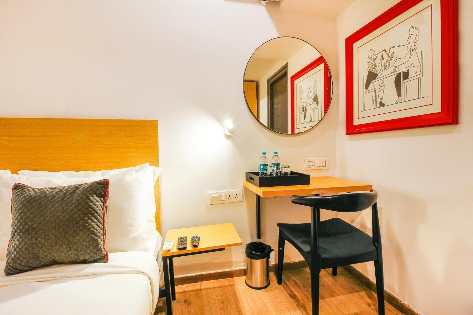 Super Townhouse Rcc Sunrise Hotel Hyderabad Exterior photo