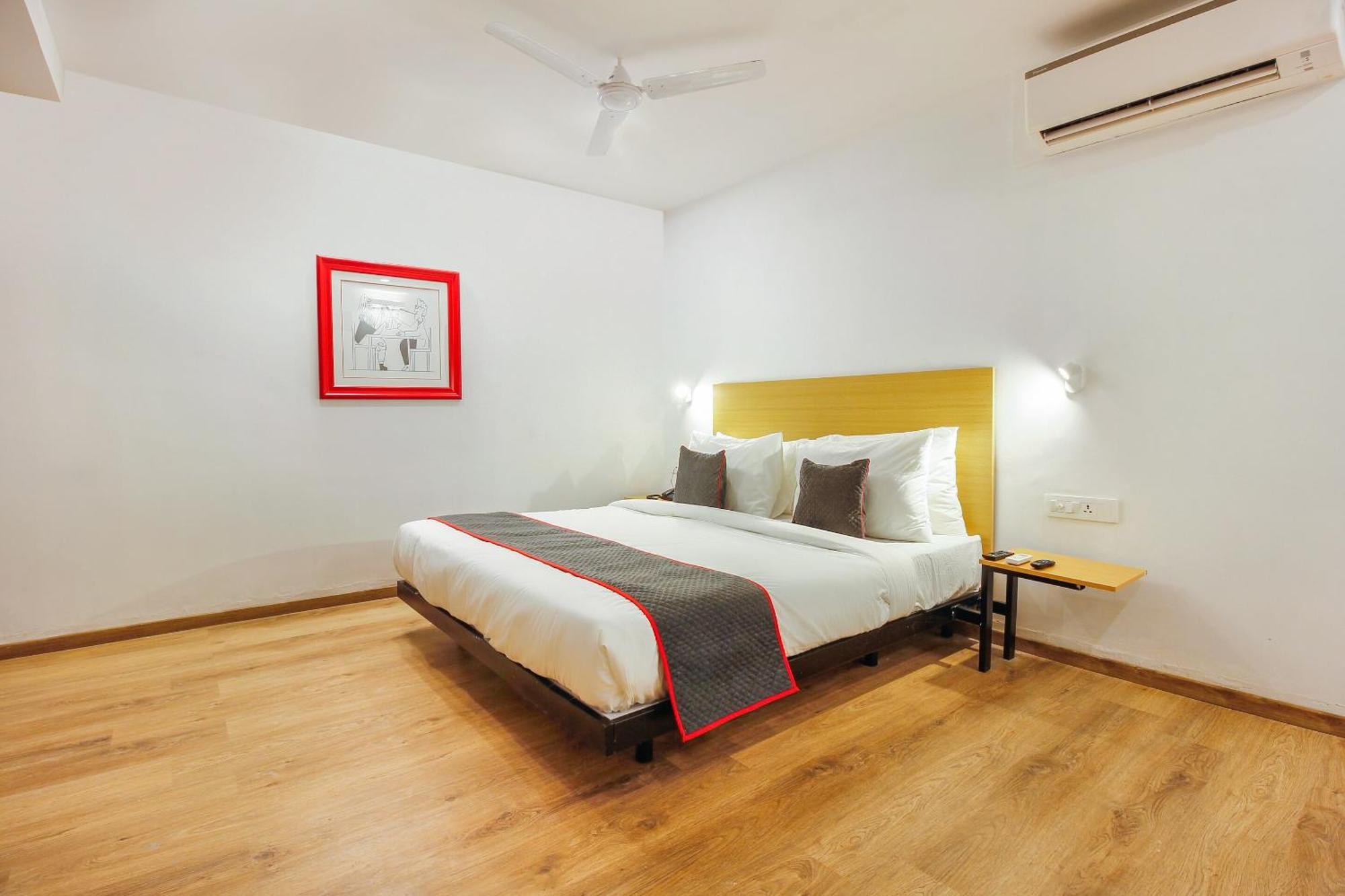 Super Townhouse Rcc Sunrise Hotel Hyderabad Exterior photo